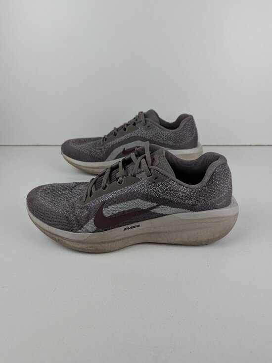 Nike Air Winflo 11 Cave Stone Burgundy Crush Men\'s Sz 11 Road Running FJ9509-200